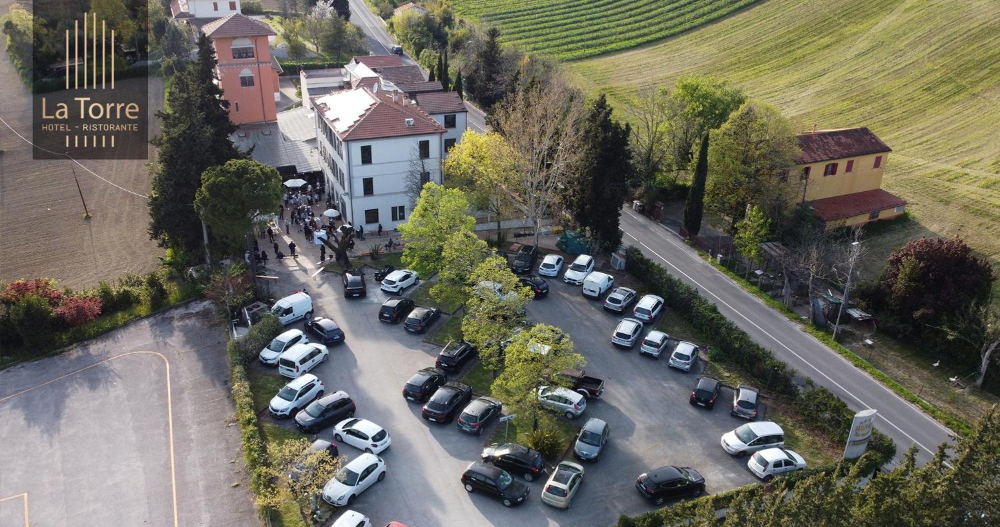 La Torre Hotel Moie Buitenkant foto