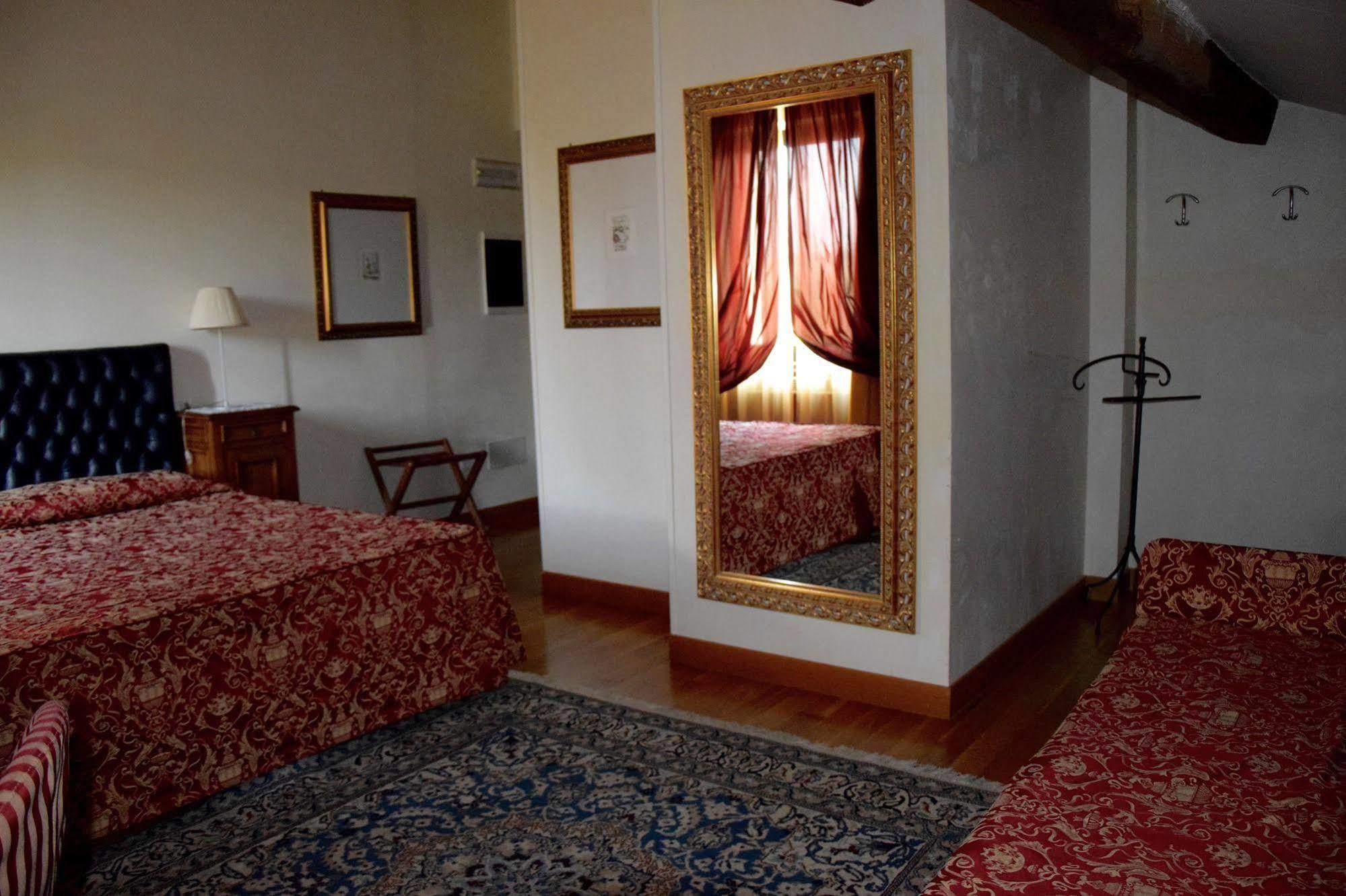 La Torre Hotel Moie Buitenkant foto