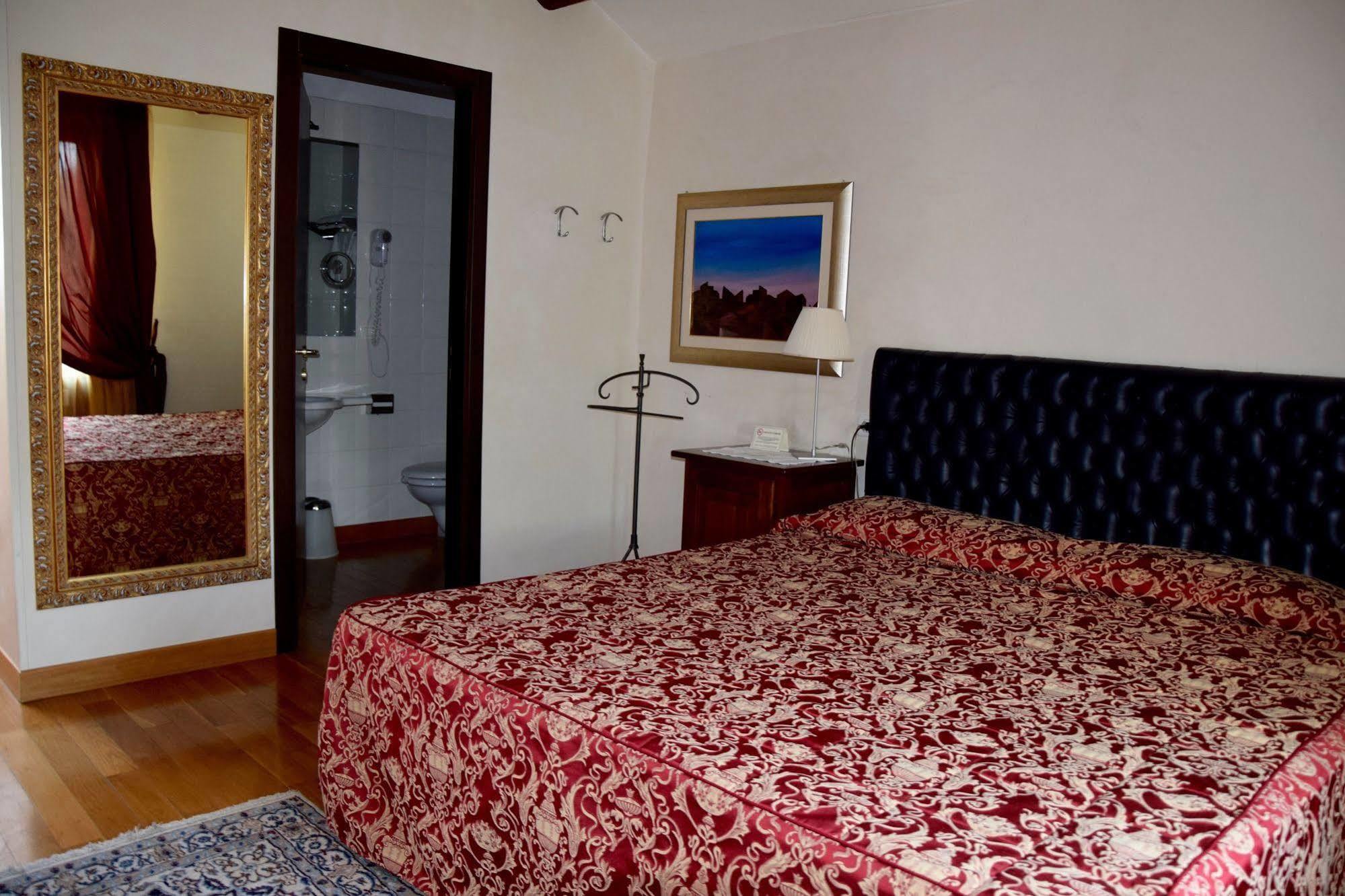 La Torre Hotel Moie Buitenkant foto