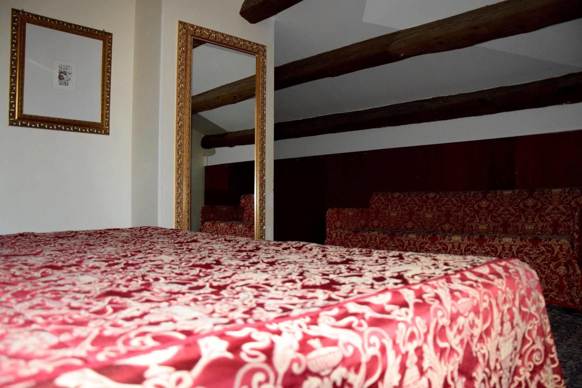 La Torre Hotel Moie Buitenkant foto